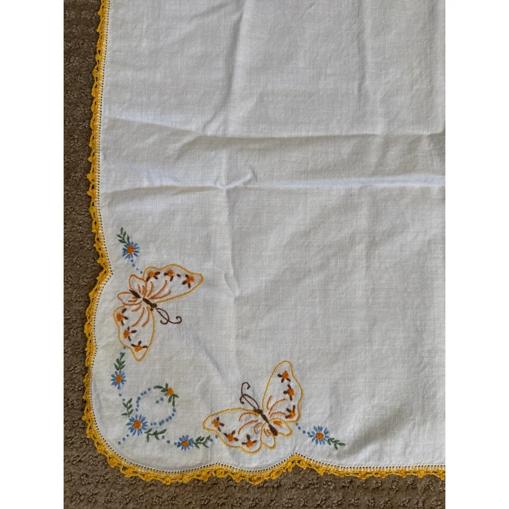 Vintage Hand Embroidered Butterfly Linen Table Runner Yellow Crochet Lace 42x17